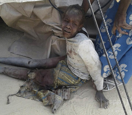 避難民キャンプ誤爆、死者236人の恐れ ナイジェリア 避難民キャンプ誤爆、死者236人の恐れ ナイジェリア