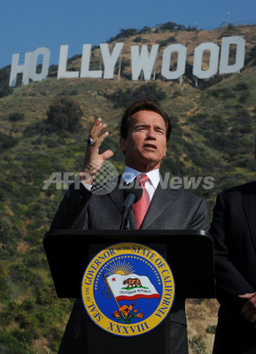 「HOLLYWOOD」サインの存続決定、プレイボーイ創始者も支援 「HOLLYWOOD」サインの存続決定、プレイボーイ創始者も支援
