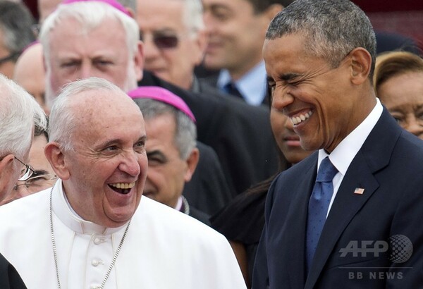 ローマ法王、米国に到着 オバマ大統領一家ら出迎え