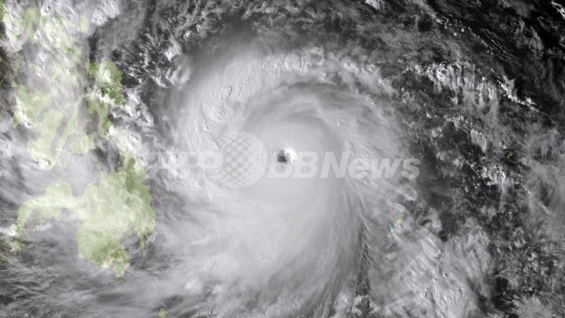 史上最大規模の台風30号、フィピリンに上陸 3人死亡 史上最大規模の台風30号、フィピリンに上陸 3人死亡