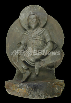 ナチス親衛隊が持ち帰ったチベットの仏像、隕石でできていた ナチス親衛隊が持ち帰ったチベットの仏像、隕石でできていた