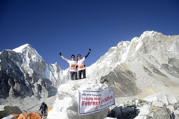 世界最高所のエベレストマラソン、大地震後初開催