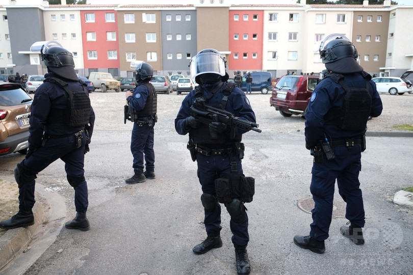 過激派約2万人を追跡、フランスに突き付けられる課題 過激派約2万人を追跡、フランスに突き付けられる課題