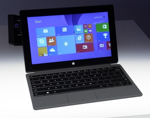 米マイクロソフト、タブレット端末「サーフェス」新モデルを発表