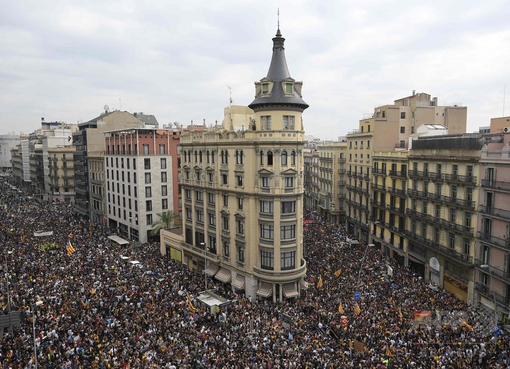 カタルーニャでゼネスト、州都バルセロナの観光名所も閉鎖 写真13枚 国際ニュース：AFPBB News