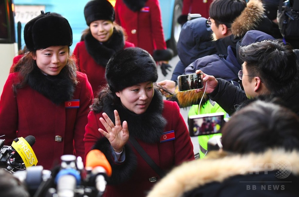 「言いたくはないけど…やっぱりかわいい」、北朝鮮「美女応援団」注目の的に 韓国 写真12枚 国際ニュース：AFPBB News