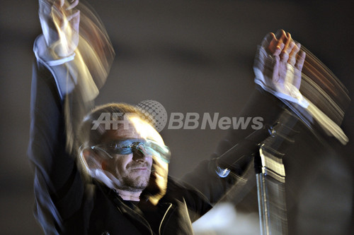 U2、ベルリンで「壁崩壊20年周年記念」の野外無料ライブ U2、ベルリンで「壁崩壊20年周年記念」の野外無料ライブ