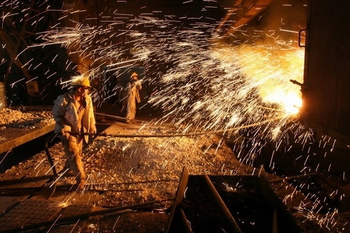 買収反対で経営者を撲殺、中国の鉄鋼労働者
