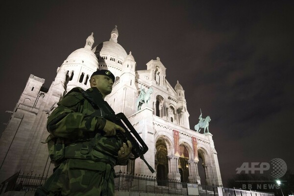 パリ襲撃に9人目の実行犯、映像で確認 警察筋