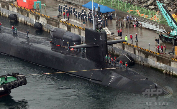 米の原子力潜水艦ミシガン、韓国・釜山に入港
