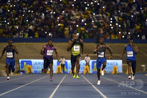 ボルトが母国ラストランで優勝、これまでの声援に「感謝」 ボルトが母国ラストランで優勝、これまでの声援に「感謝」