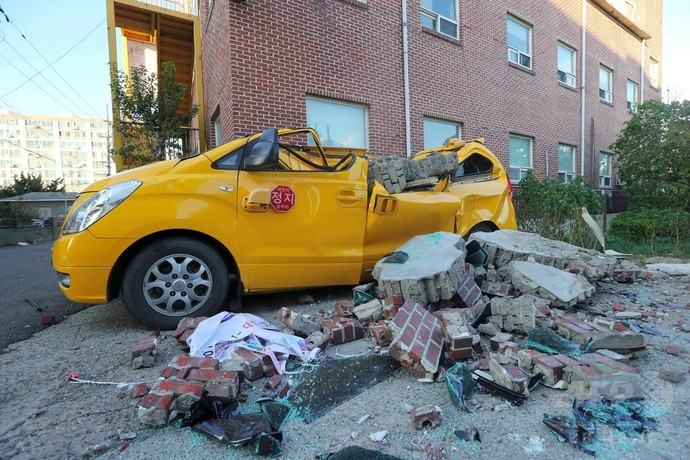 観測史上2番目の韓国地震、57人負傷1500人超が避難