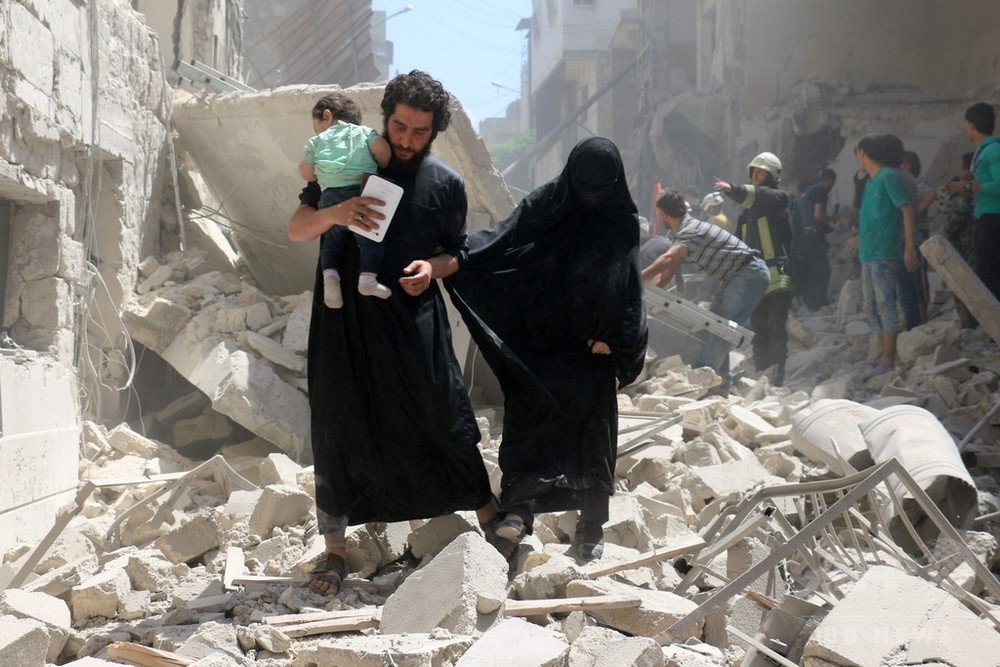 シリア病院空爆で20人死亡、医師や子どもも 米・国連が非難 写真12枚 国際ニュース:AFPBB News