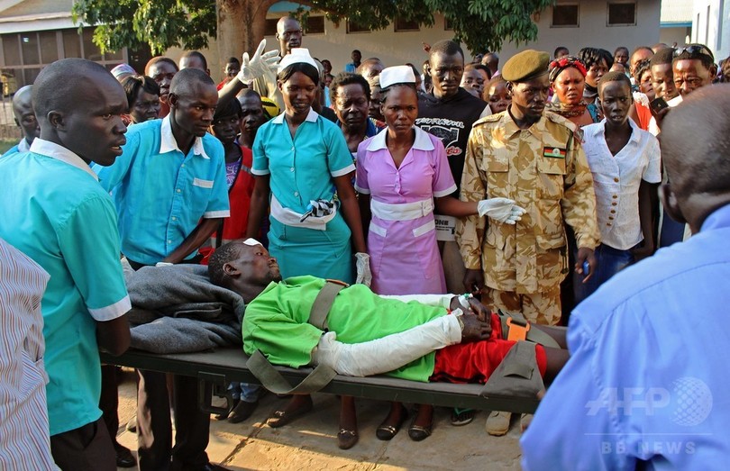 南スーダンのタンクローリー爆発事故、死者186人に 南スーダンのタンクローリー爆発事故、死者186人に