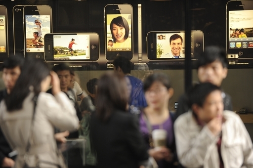 中国、世界に先駆けて「iPhone 5」販売中？