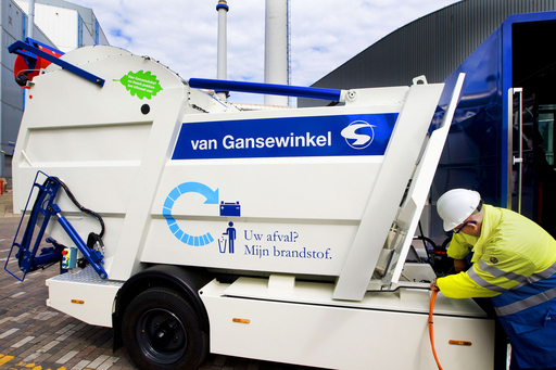 これぞ究極のエコ!ゴミで走るゴミ収集車、オランダ