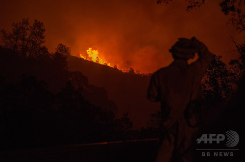 山火事「自作自演」の元消防士に禁錮5年、米カリフォルニア州 山火事「自作自演」の元消防士に禁錮5年、米カリフォルニア州