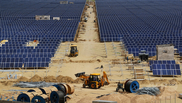 インド主導で「太陽光同盟」発足 普及促進へ1兆ドル投資