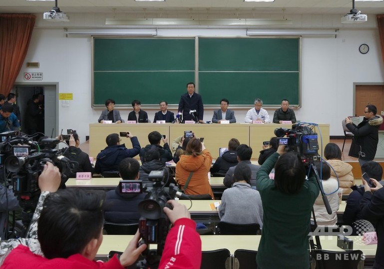 北京の小学生傷害事件、区長が頭を下げ陳謝 容疑者は派遣用務員 北京の小学生傷害事件、区長が頭を下げ陳謝 容疑者は派遣用務員