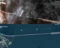 米橋崩落、事故前後の衛星写真