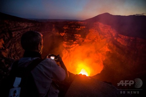 溶岩愛好家が集う中米ニカラグアの活火山