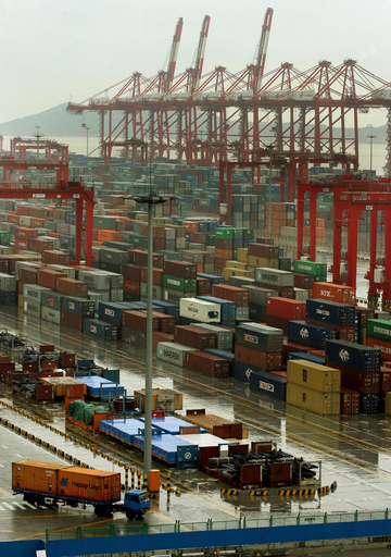 中国、輸出が2か月連続マイナス 世界的な経済危機で