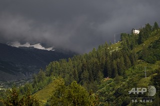 仏アルプスでサイクリング中の英国人男性、ハンターに撃たれ死亡 仏アルプスでサイクリング中の英国人男性、ハンターに撃たれ死亡