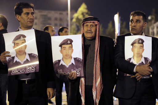 UAE、対「イスラム国」空爆参加を停止 ヨルダン操縦士拘束受け