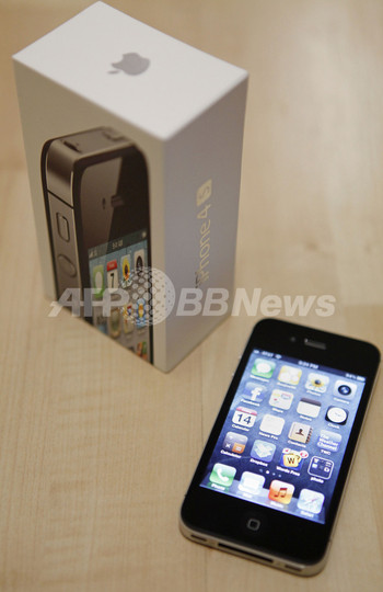 「iPhone 4S」販売台数、3日で400万台突破 「iPhone 4S」販売台数、3日で400万台突破
