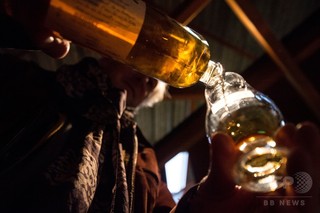 慢性的な大量飲酒、認知症との関連が明らかに 慢性的な大量飲酒、認知症との関連が明らかに