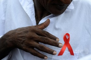 経口型「ミニ与薬ケース」 1週間分の抗HIV薬を持続放出 研究 経口型「ミニ与薬ケース」 1週間分の抗HIV薬を持続放出 研究