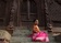 幼い少女たちが神様と「結婚」する伝統行事、ネパール