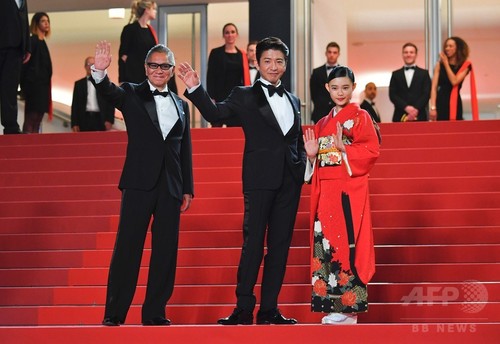 カンヌで『無限の住人』上映、レッドカーペットに主演の木村ら カンヌで『無限の住人』上映、レッドカーペットに主演の木村ら
