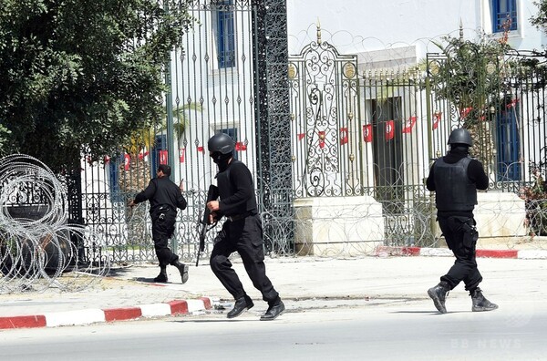 チュニジア博物館襲撃、国連や各国政府が非難