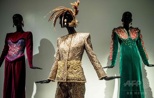 貴重なアーカイブをお披露目、ユベール・ド・ジバンシィ展 貴重なアーカイブをお披露目、ユベール・ド・ジバンシィ展