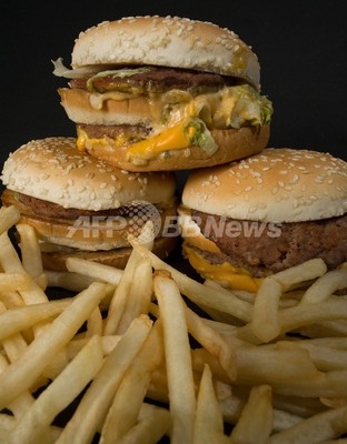 閉店後のマクドナルドに「ハンバーグラー」侵入、夜食を自炊 閉店後のマクドナルドに「ハンバーグラー」侵入、夜食を自炊