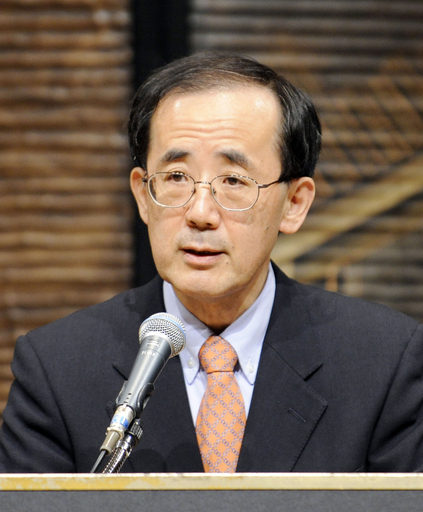 日銀総裁「日本経済は当面停滞」 過度の利下げには警戒