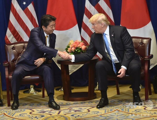 日米、貿易交渉開始で合意 トランプ大統領、安倍首相と会談