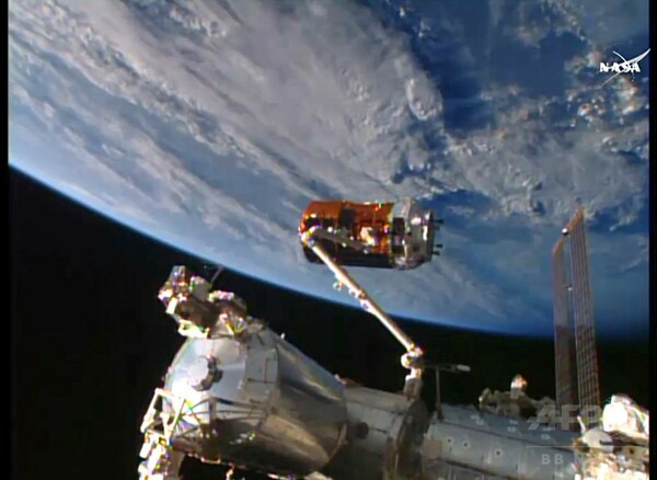 「こうのとり」、国際宇宙ステーションにドッキング