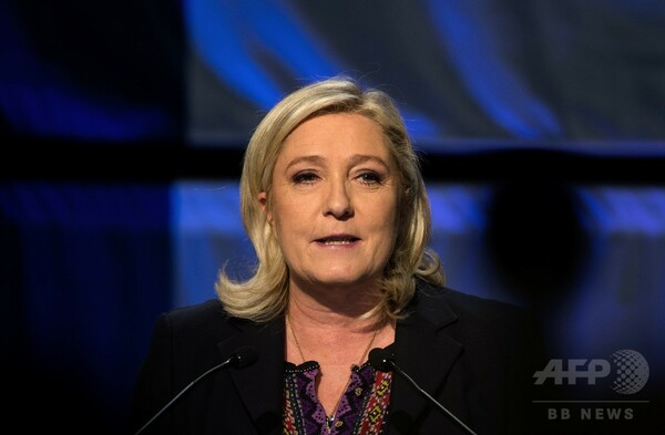 極右政党、全地域圏で勝利逃す フランス地方選