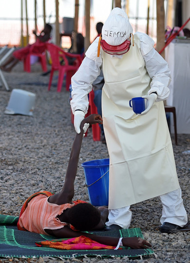 エボラウイルス、感染しても自覚症状出ないことも 米研究 エボラウイルス、感染しても自覚症状出ないことも 米研究