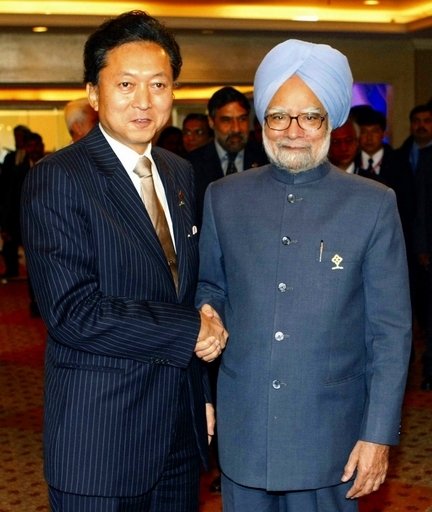鳩山首相、インド訪問に出発 安保・経済連携など協議へ