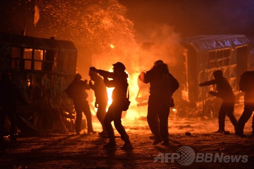 ウクライナで反デモ法施行、首都は「戦場の様相」 ウクライナで反デモ法施行、首都は「戦場の様相」