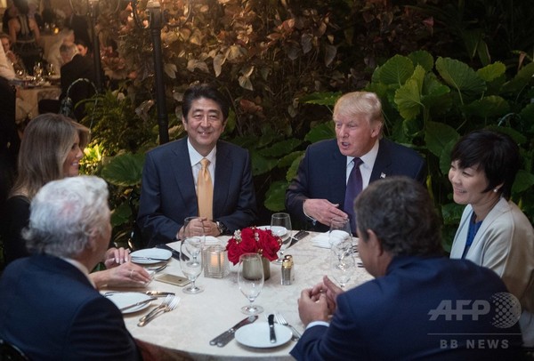 安倍首相夫妻、トランプ大統領のリゾート施設に招かれ食事会