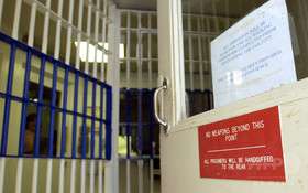 男性房に入れられ恐怖味わったドミニカ人女性、米刑務所を訴える 男性房に入れられ恐怖味わったドミニカ人女性、米刑務所を訴える