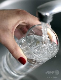 マイクロプラスチック、水道水に含有か 研究者ら警告 マイクロプラスチック、水道水に含有か 研究者ら警告