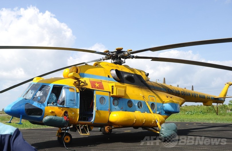 ベトナム首都で訓練中の軍ヘリが墜落、16人死亡 ベトナム首都で訓練中の軍ヘリが墜落、16人死亡
