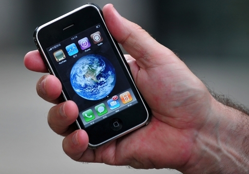 携帯用アプリ、アップルが全ダウンロードの99％