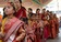 幼い少女たちが神様と「結婚」する伝統行事、ネパール