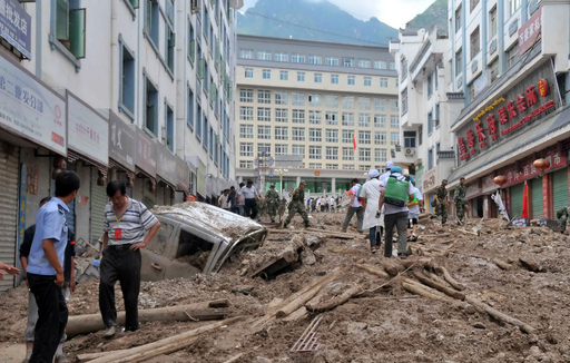 中国甘粛省で土石流、死者100人以上 1300人不明
